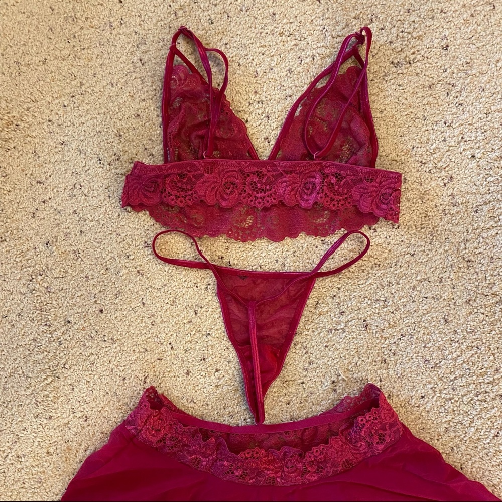 Dark pink intimate set with skirt and g string